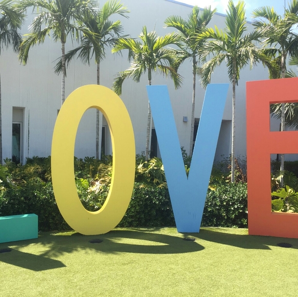 Meet the Posher - Picture 3 of 7